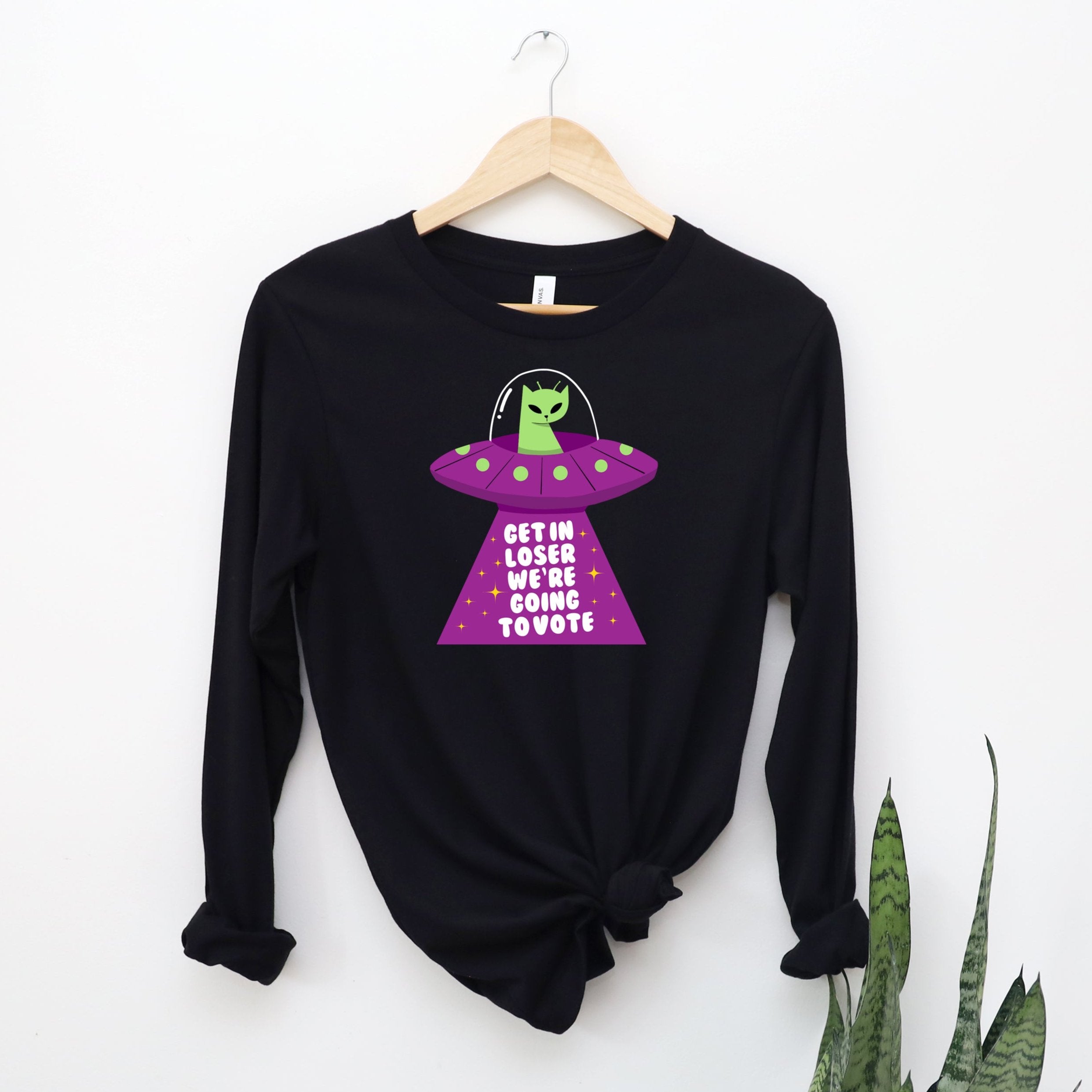 Alien Cat: We're going to vote - long sleeve
